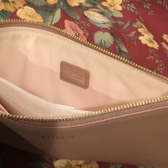 Brand New Furla Wristlet - med mauve w/ gold - Picture 7 of 8